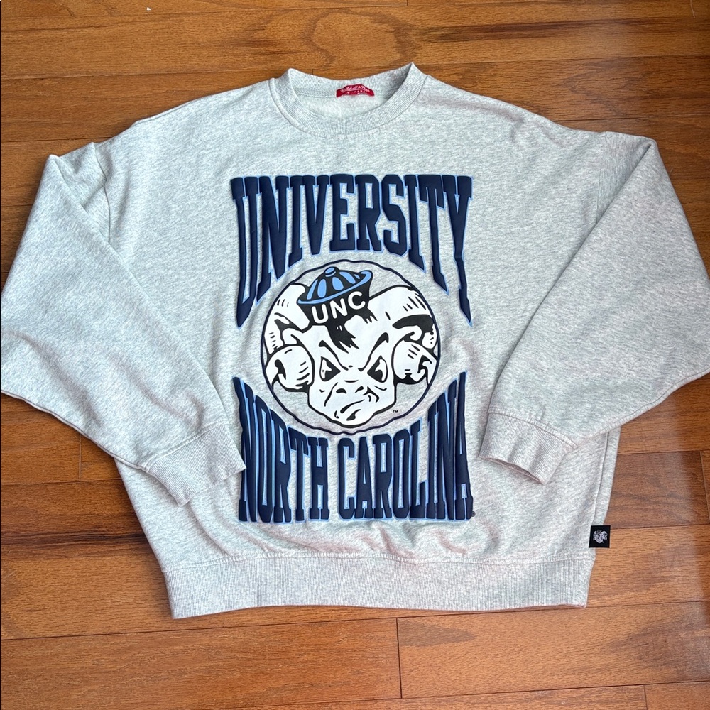 Mitchell & Ness Women's Gray Oversized Logo Lightweight Pullover Sweatshirt